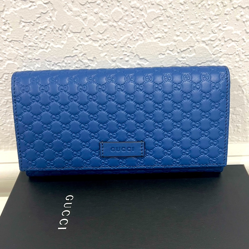 Authentic Gucci wallet